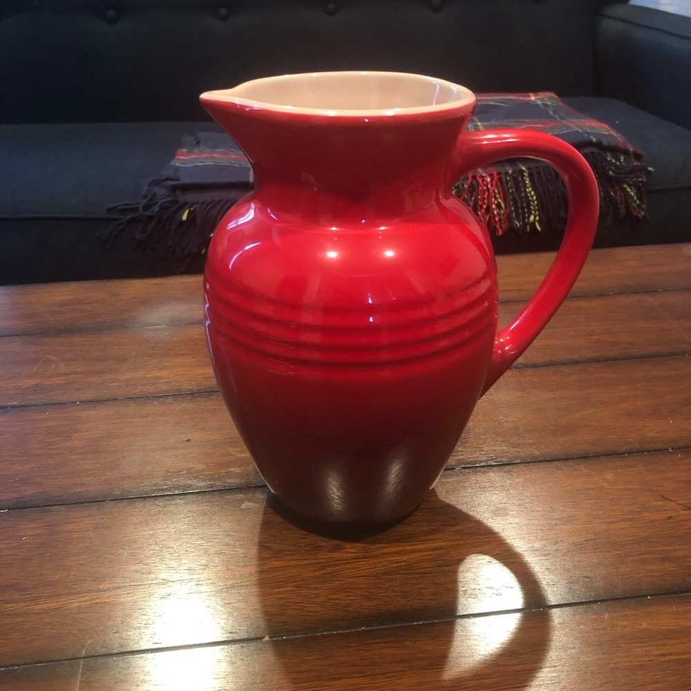 Le Creuset 2-Quart Pitcher, Cherry